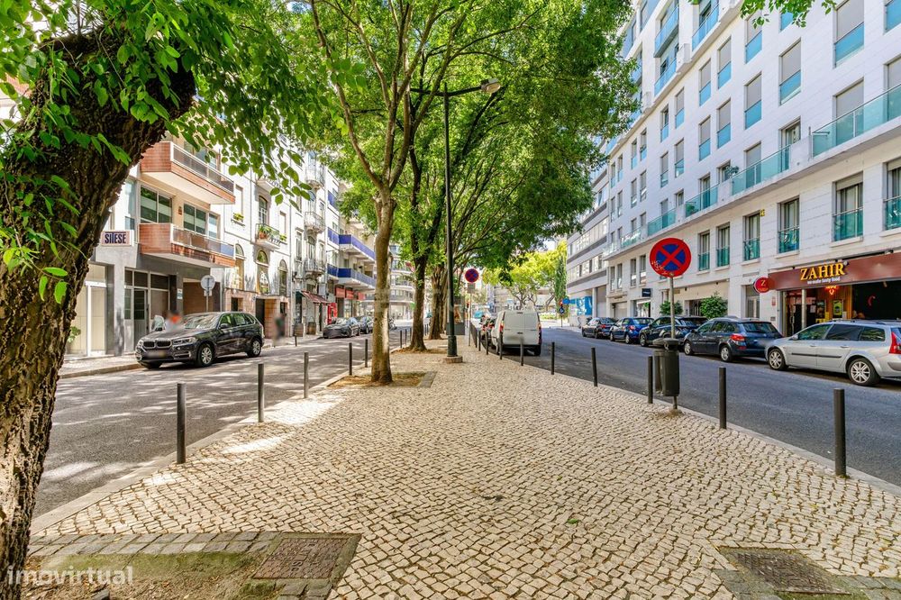 Trespasse de Bar / Restaurante de Diversão Noturna na Av. Marques de T