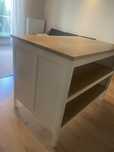 Wyspa kuchenna IKEA TORNVIKEN i 2 stolki barowe IKEA DALFRED