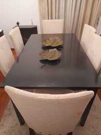 Conjunto de mesa e 6 cadeiras de jantar