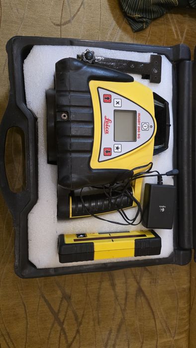 Niwelator laserowy spectra