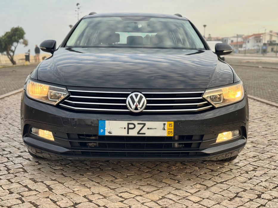 VW Passat 1.6 TDi Confortline Nacional com 99.430 kms