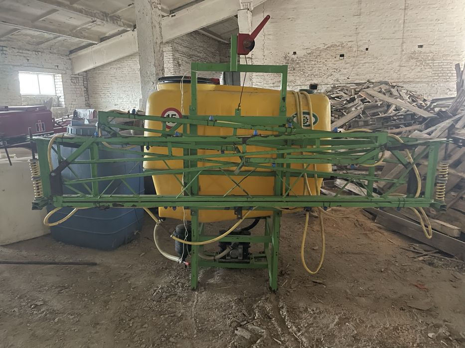 Крила від оприскувача