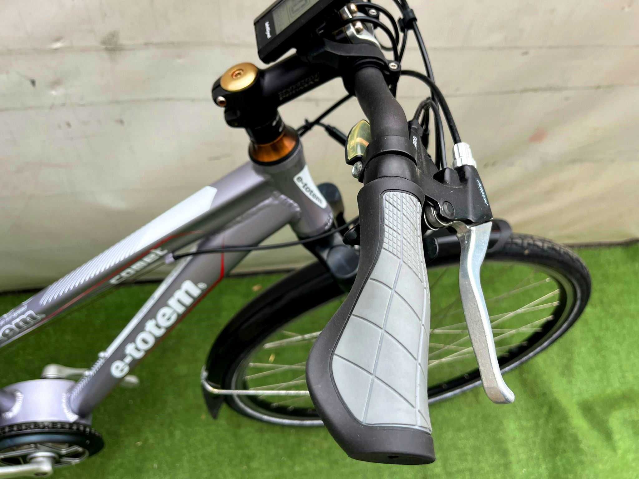 *Elektryczny COMET E-TOTEM* Koła 28" Shimano ACERA BAFANG