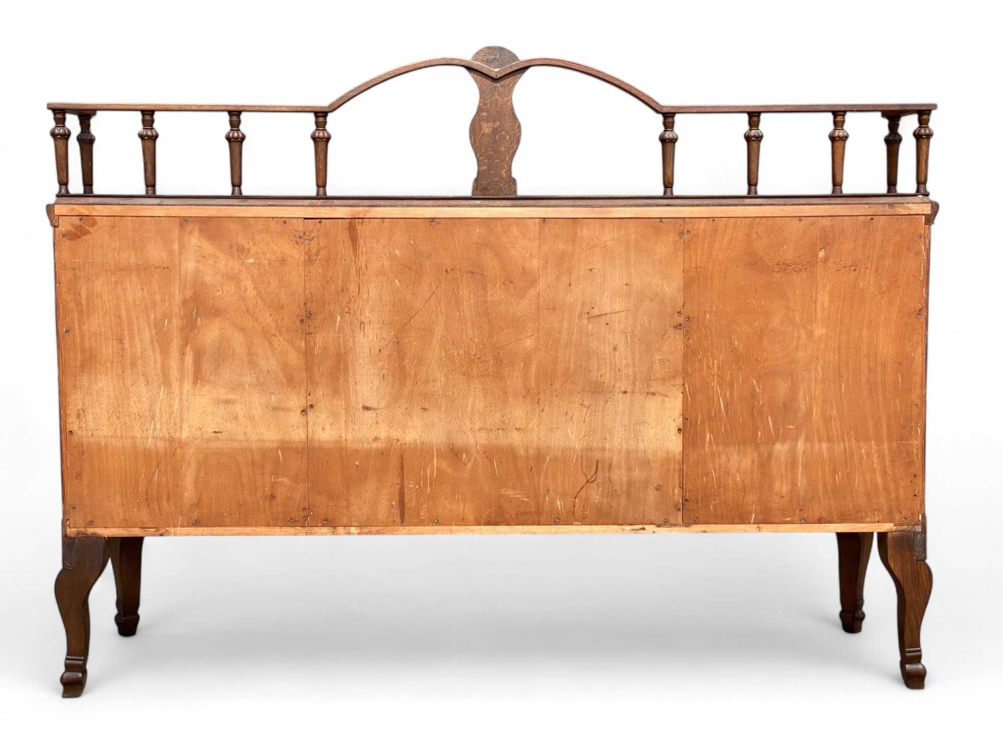 Pięknie zdobiona komoda dębowa w stylu ludwikowskim, sideboard bufet