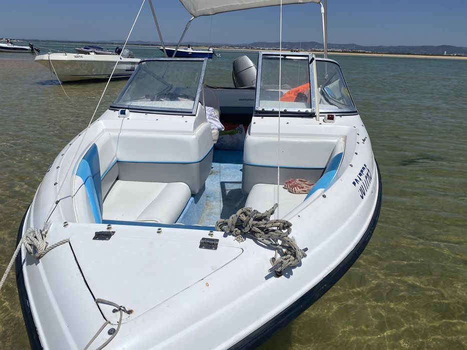 Barco Chaparral c/ motor fora de bordo, Proa Aberta 6 lugares