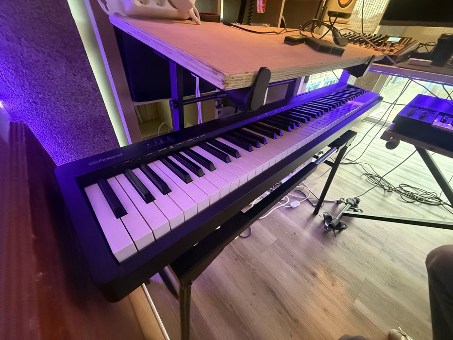 Roland FP-10 como novo