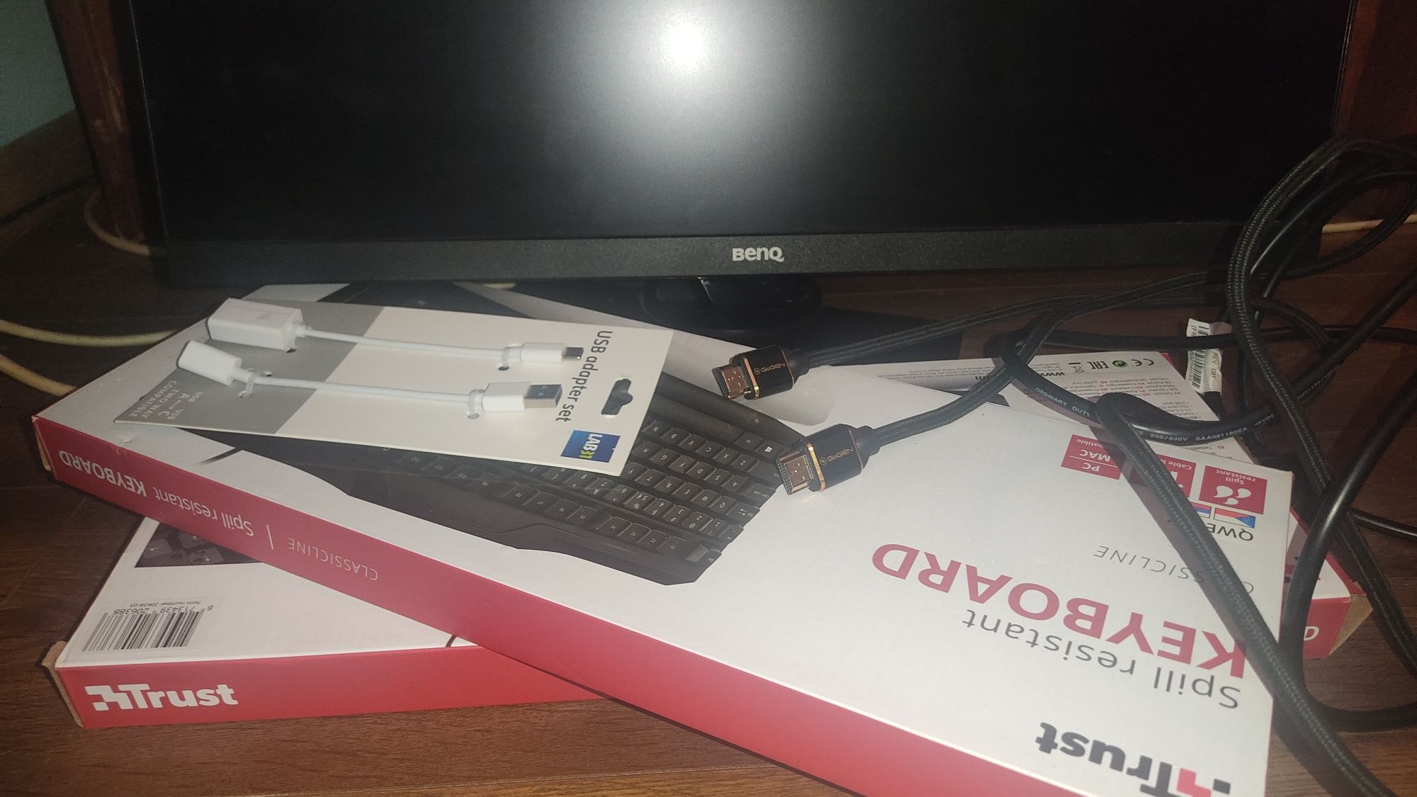 Продам монітор BENO CW2480-T