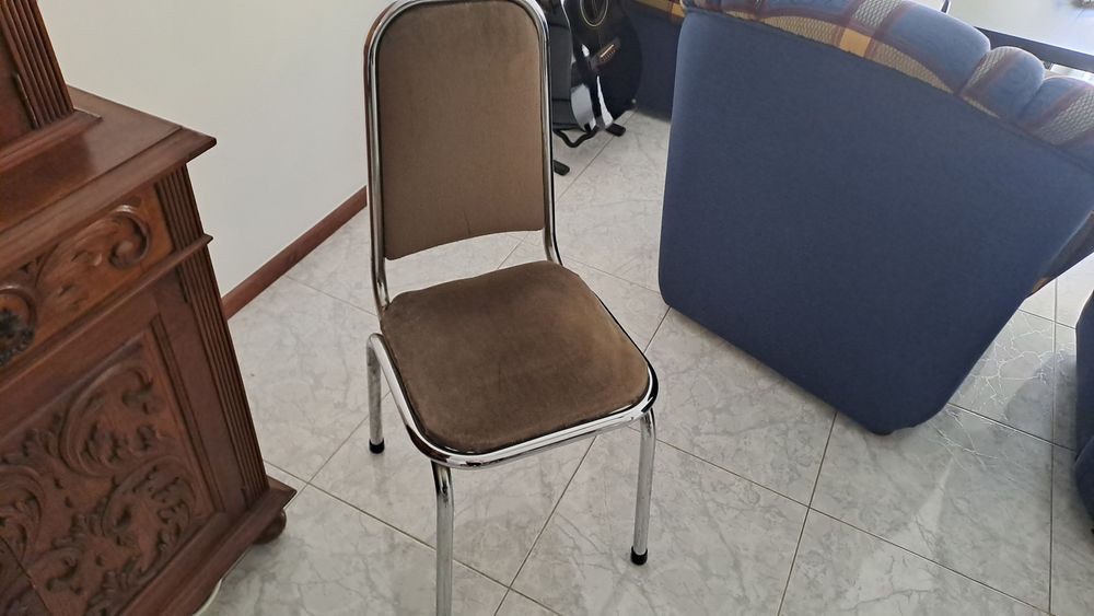 Mesa de vidro + Cadeiras