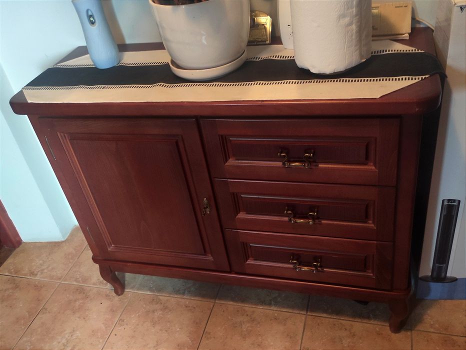 Komoda - szafka drewniana