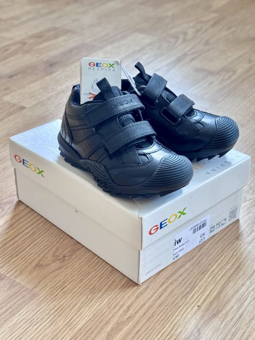 Кросівки Geox 27 розмір для хлопчика