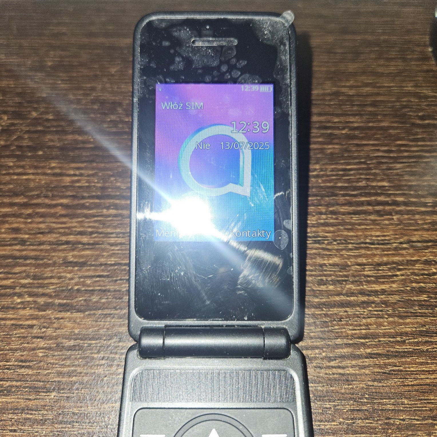 Telefon dla seniora Alcatel 3982x z orginalną folią na wyświetlaczu