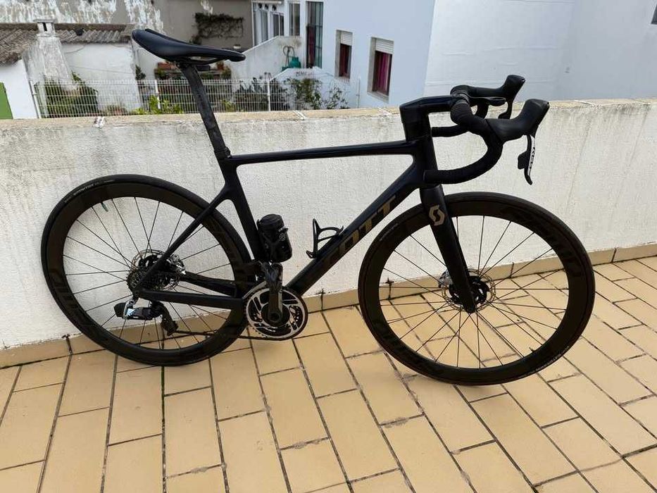 Vendo Scott Addict RC Ultimate de 2021, tamanho 56