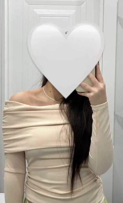 Кофта з відкритими плечима