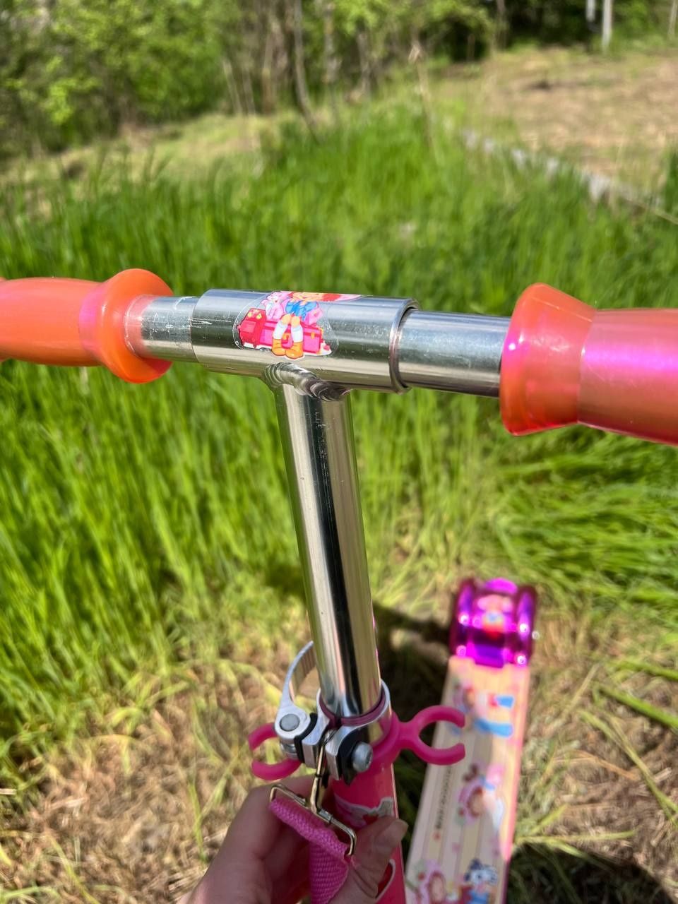 Самокат для девочки Maxi Scooter