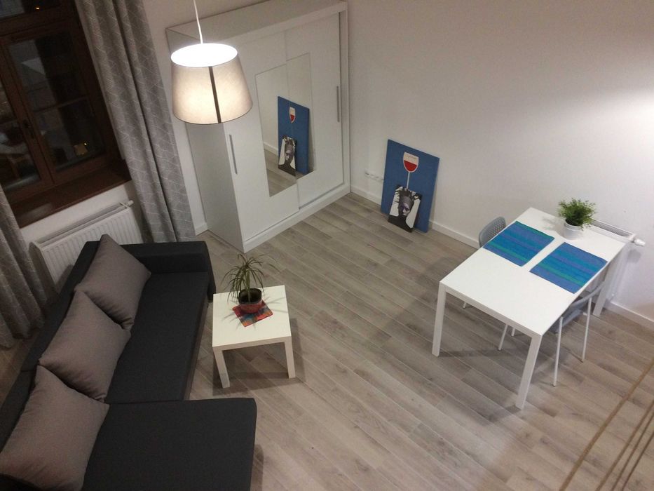 KAWALERKA W CENTRUM przy Komuny Paryskiej 72