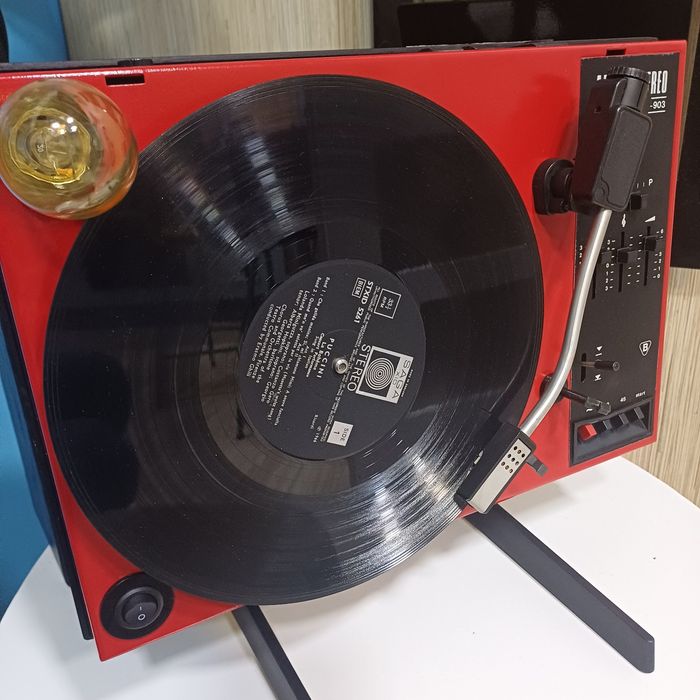 Retro-vintage dekoracja gramofon Artur