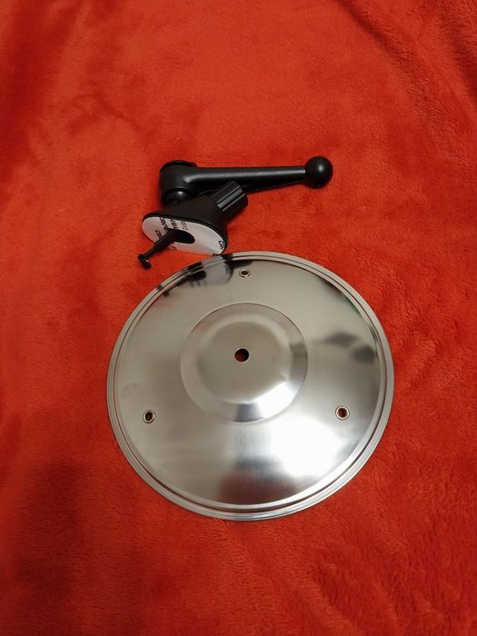 Алюмінієвий диск програвача та важіль тонарма