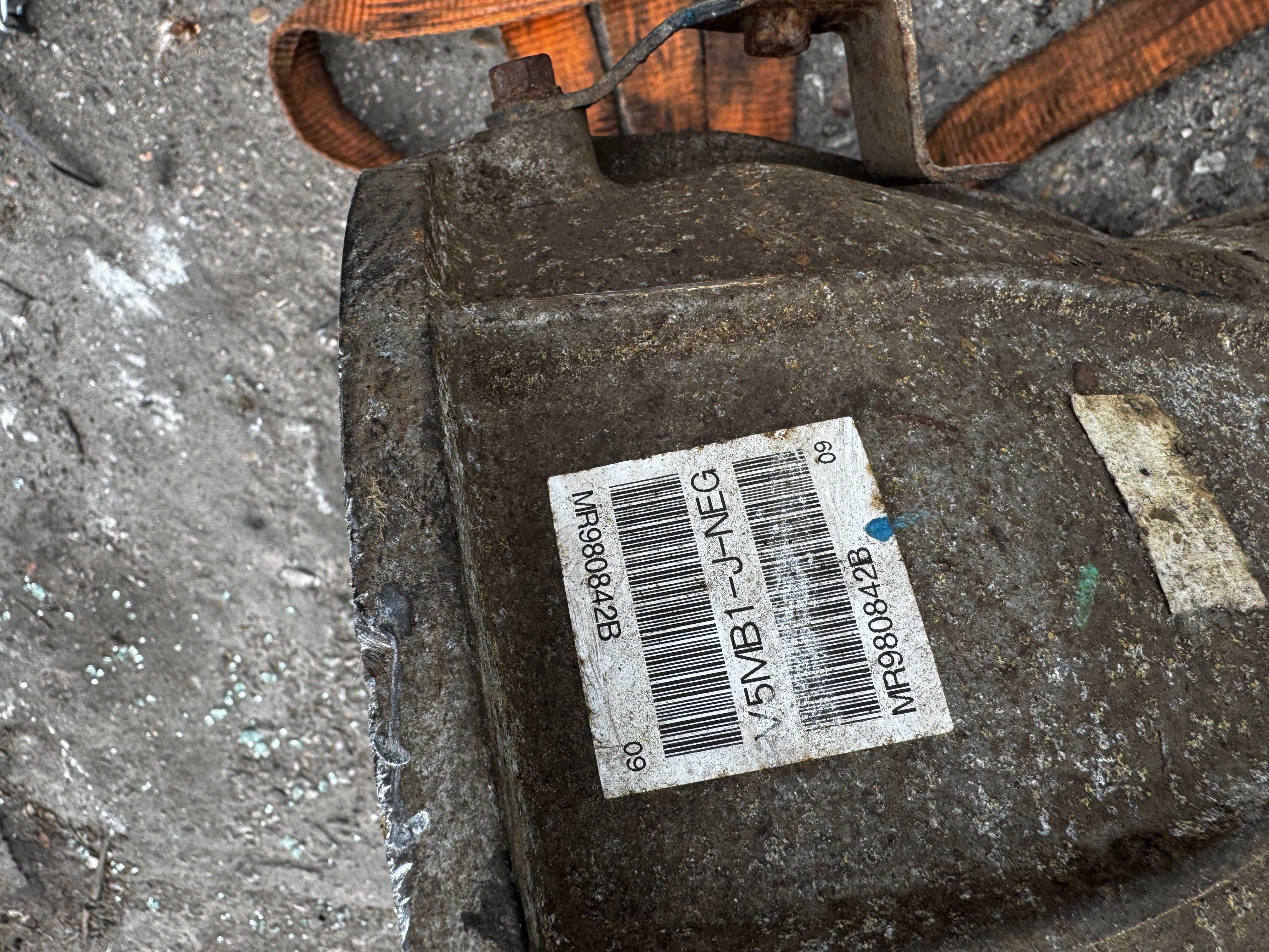skrzynia biegów l200  + reduktor v5mb1-j-neg