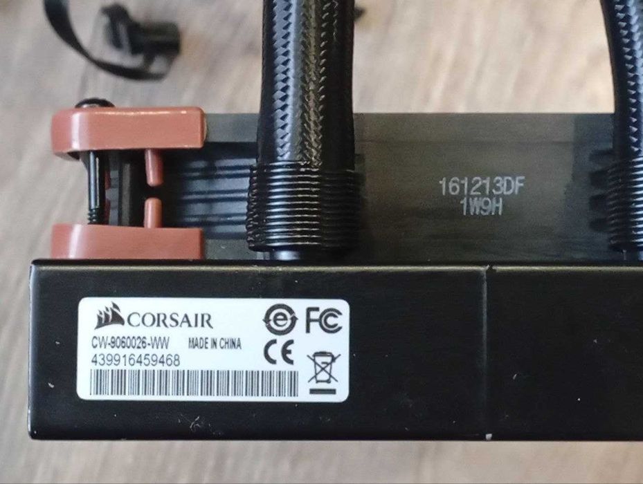 Система рідинного охолодження Corsair Hydro Series H110i v2 Extreme.