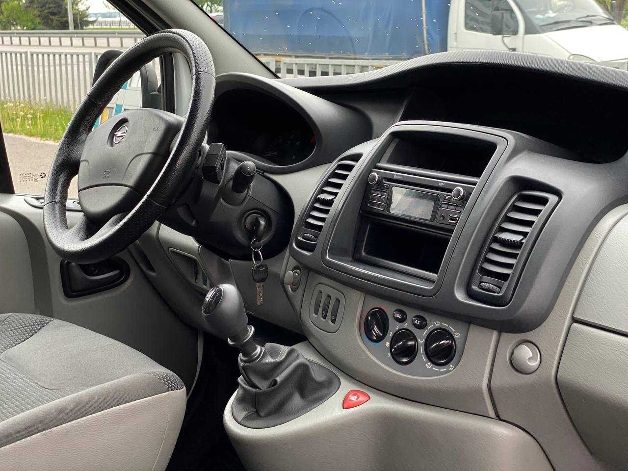 Opel Vivaro 2013 груз.