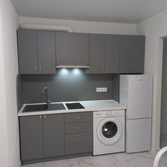 Сдам квартиру на Паустовского угол Добровольского Епицентр посуточно