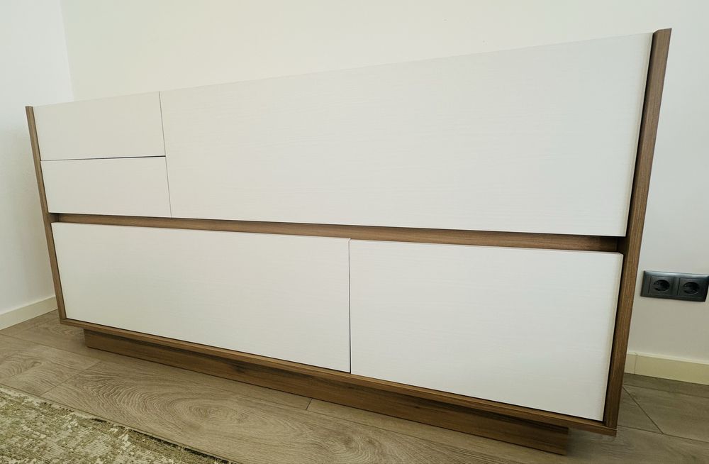 Aparador Lacado a Branco e Madeira C180*L45*A93