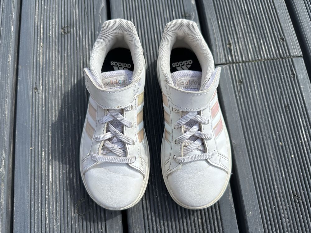 Sneakersy Adidas dla dziewczynki roz 30 dł wkladki 19 cm