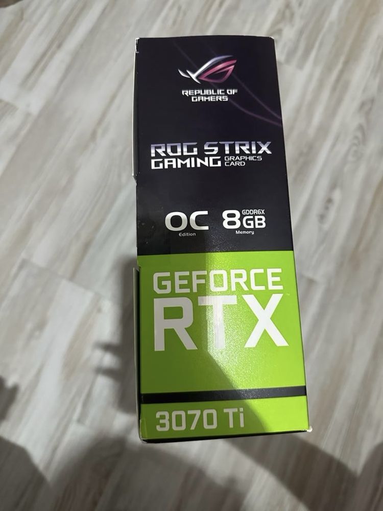 Placa Gráfica ASUS Rog Strix GeForce RTX 3070 Ti (NVIDIA - 8 GB DDR6X)