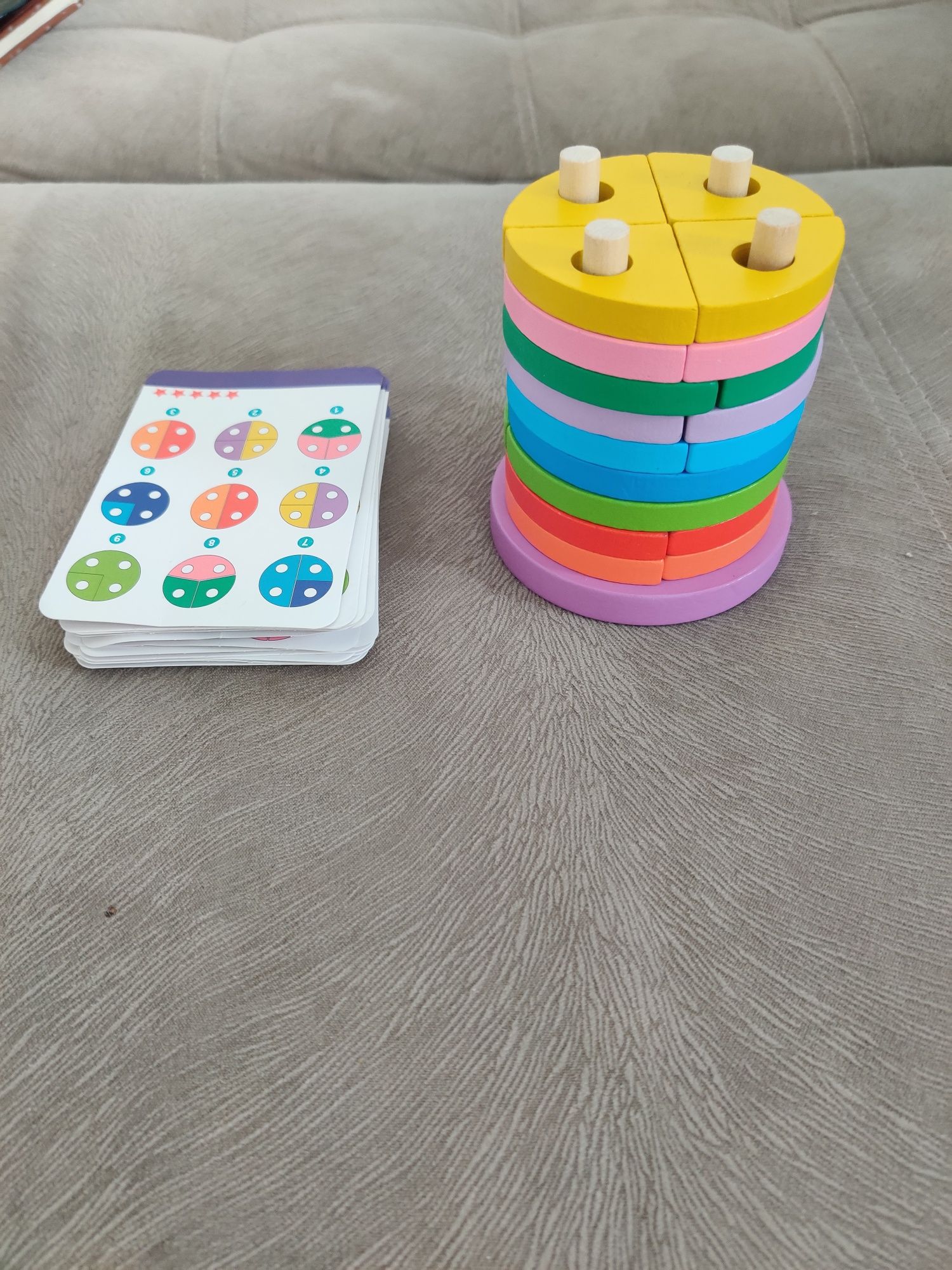 Деревянная развивающая игрушка