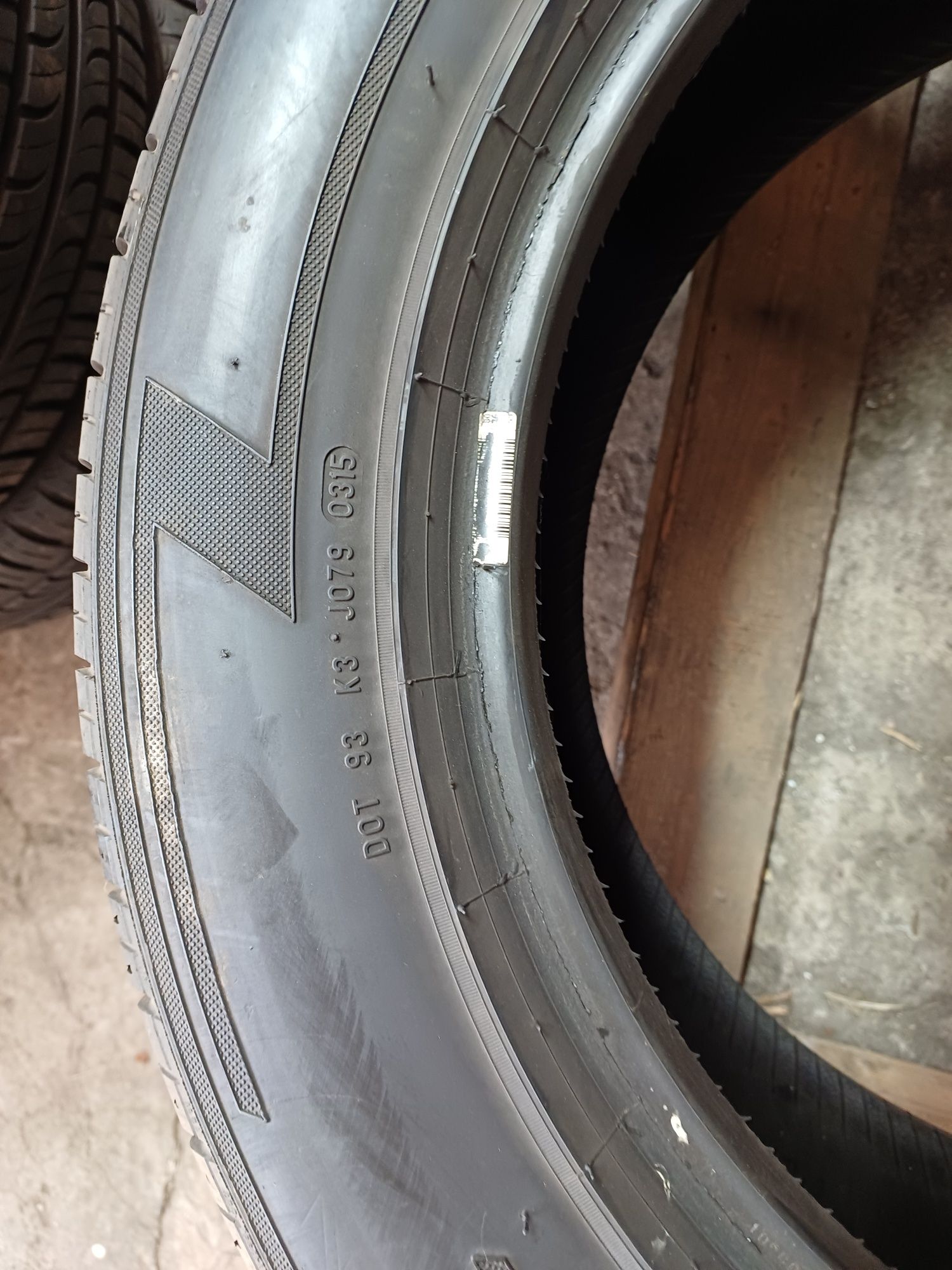 Opony letnie Pirelli 235/60/18