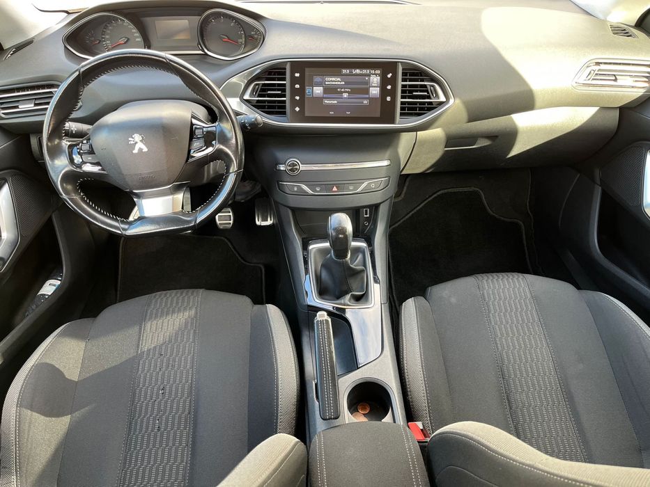 Peugeot 308 1.6 ehdi STYLE NACIONAL