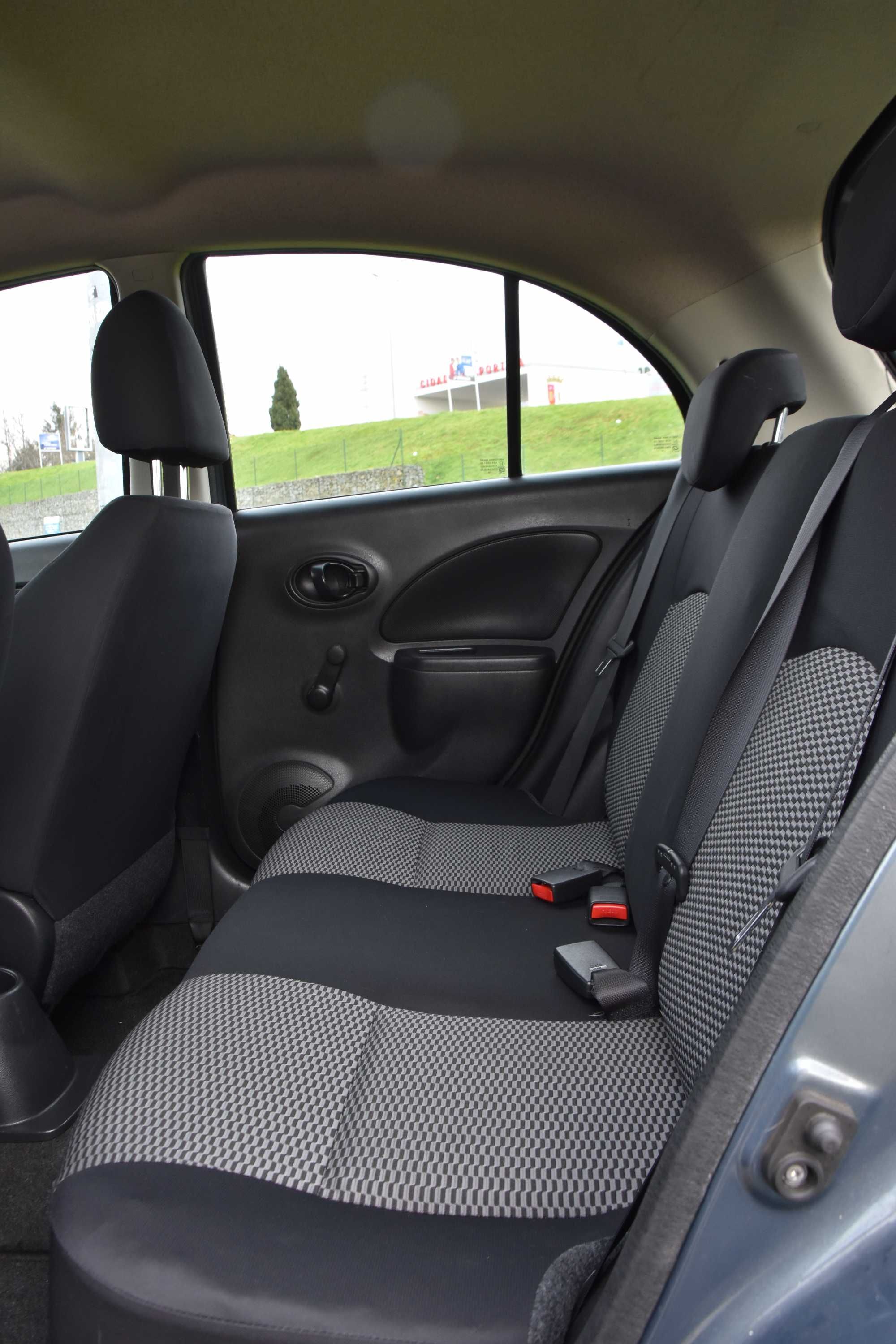 NISSAN MICRA como novo.