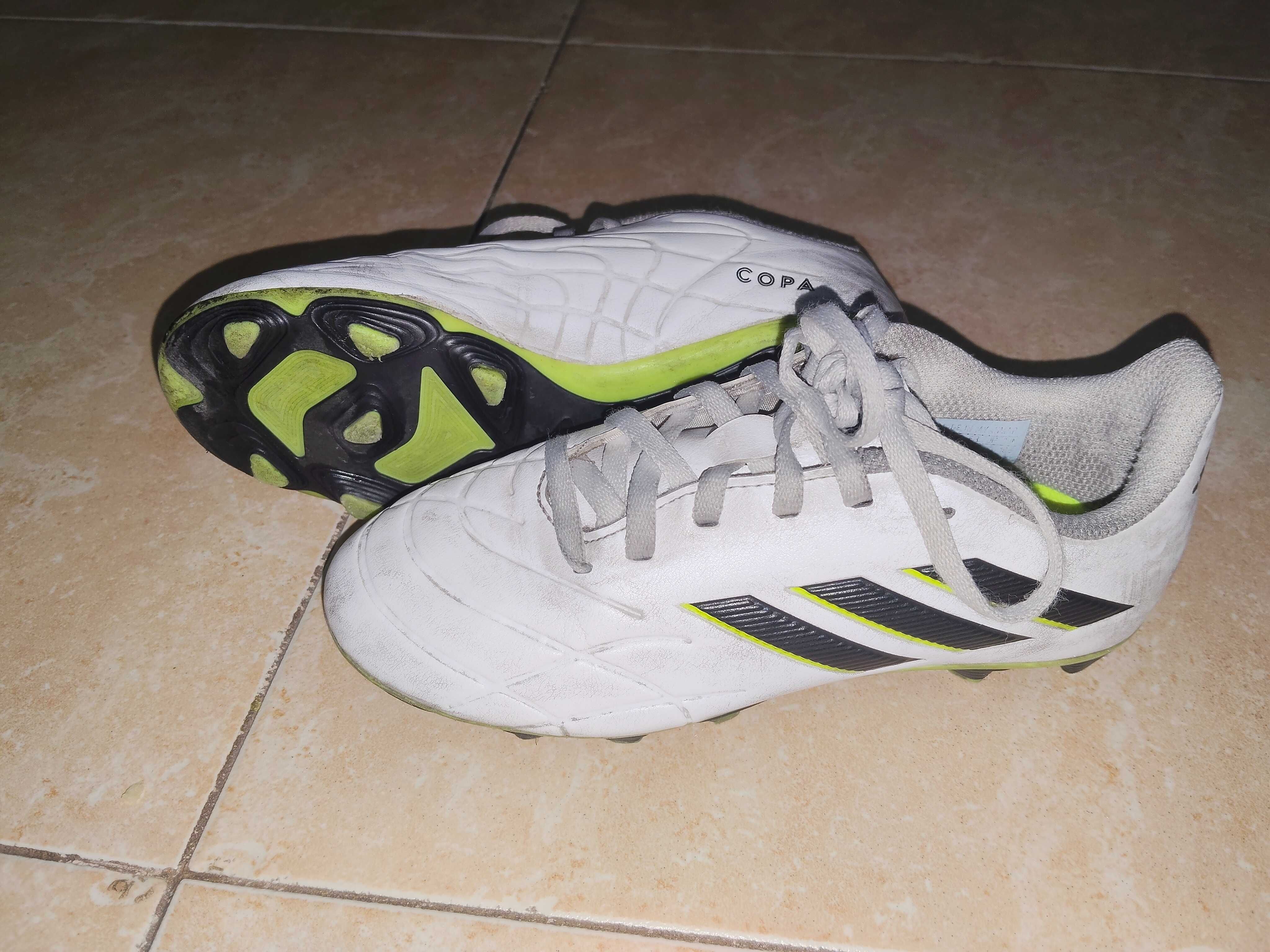 Chuteiras Adidas Copa N°32