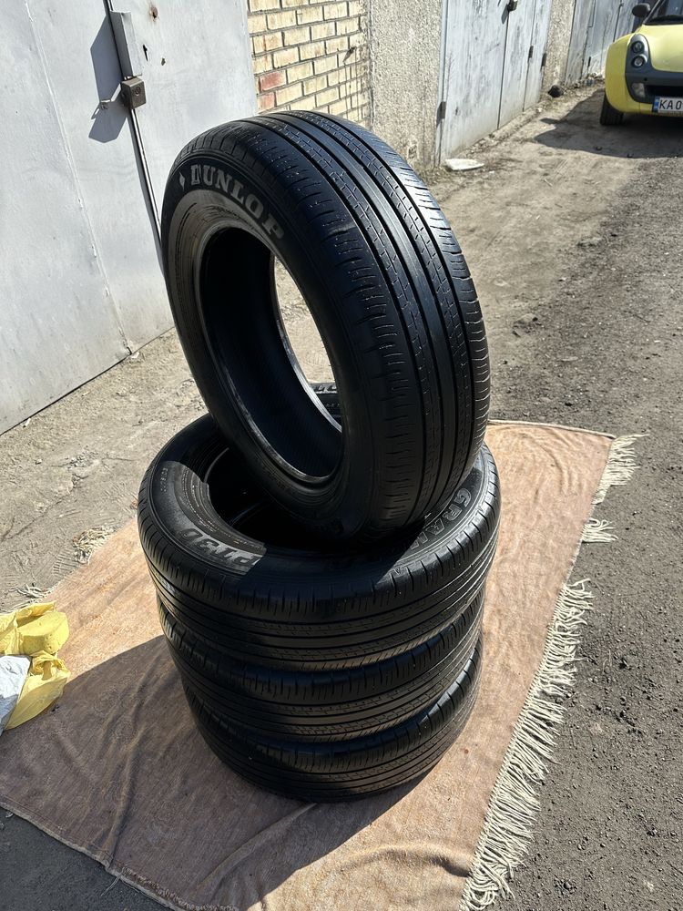 225/65R17 Dunlop 200$