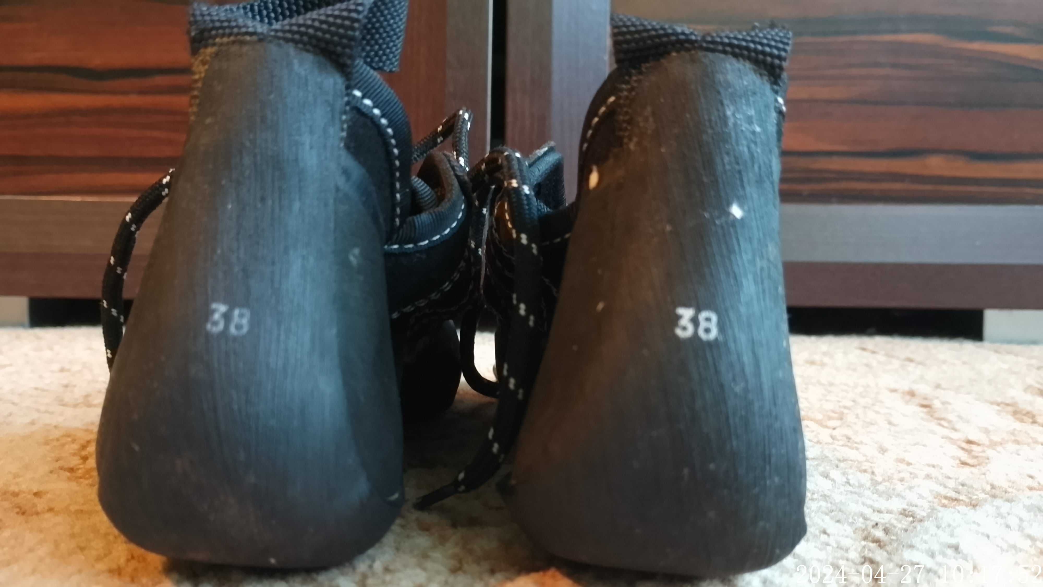 Buty wspinaczkowe Wiązane r:38 black Alpidex