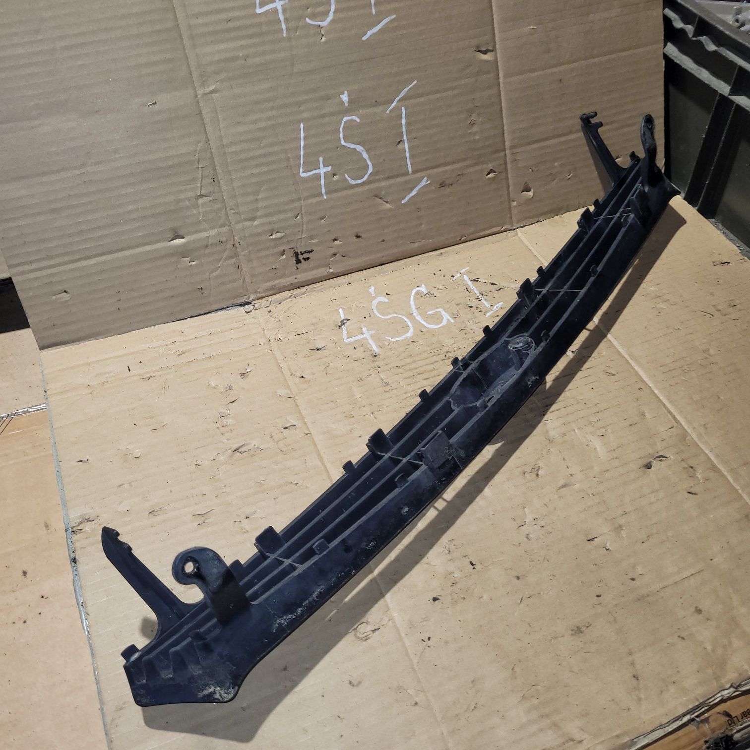 Grill atrapa ford focus mk1 1999r