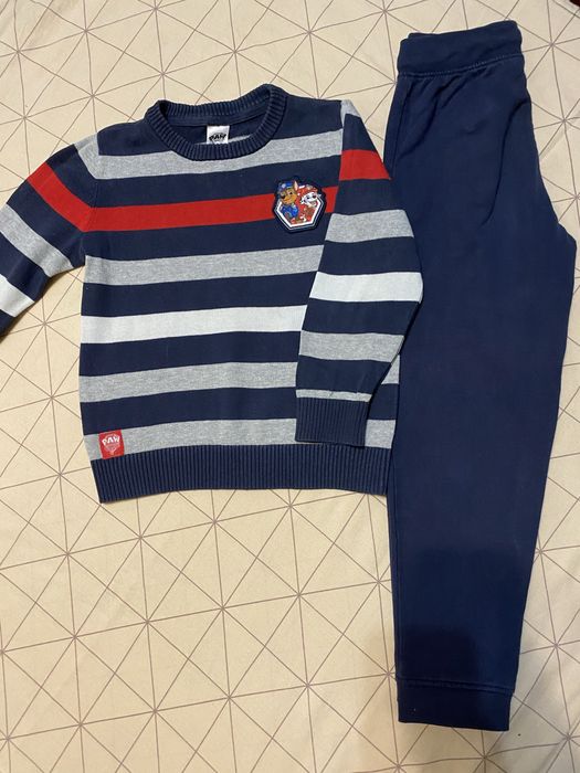 Костюм, светр й штани щенячий патруль