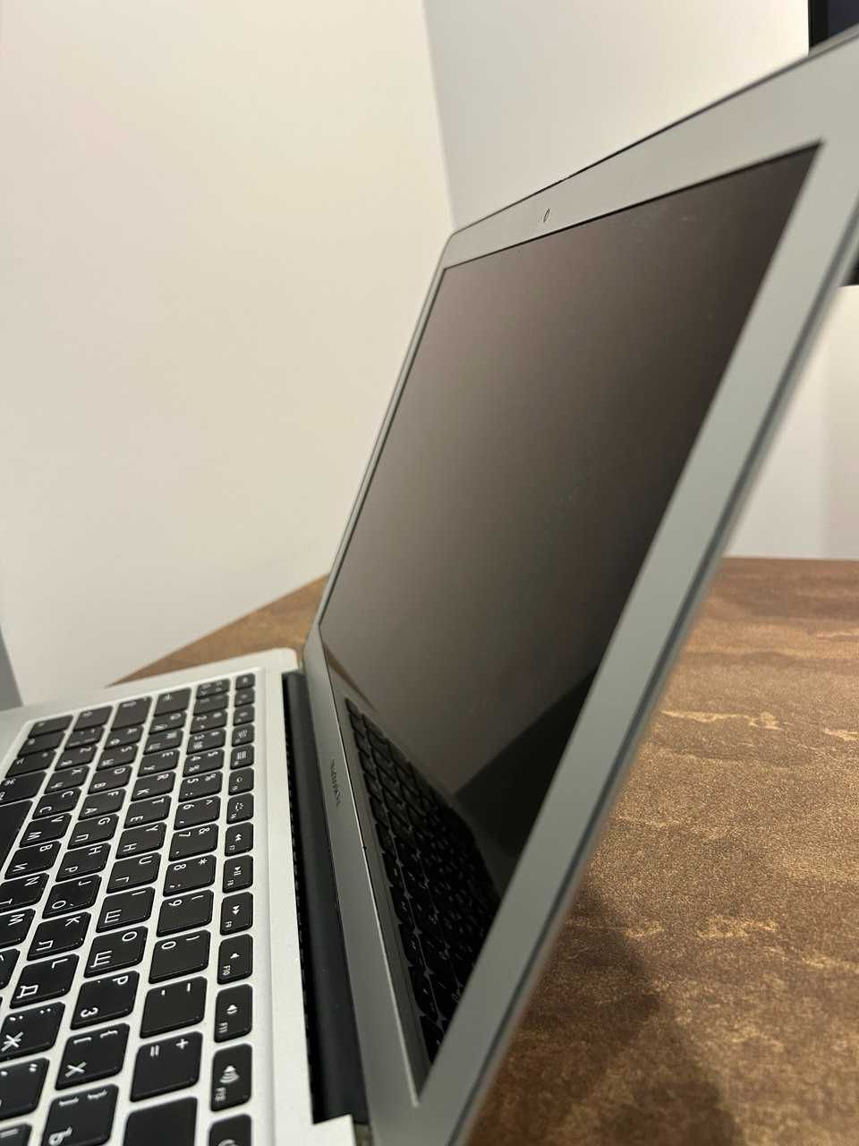 MacBook Air 13" (Early 2015), A1466, Без SSD