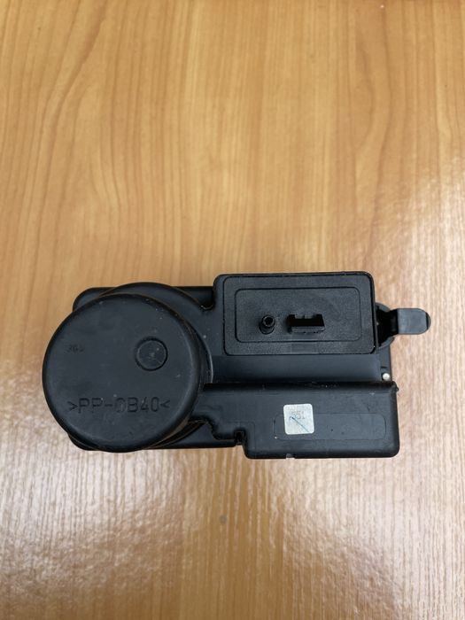 Компресор.Вакуумний насос центрального замка Mercedes-Benz 124