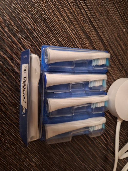 Szczoteczka soniczna ORAL-B Pulsonic Slim Clean  2000 + 5 końcówek