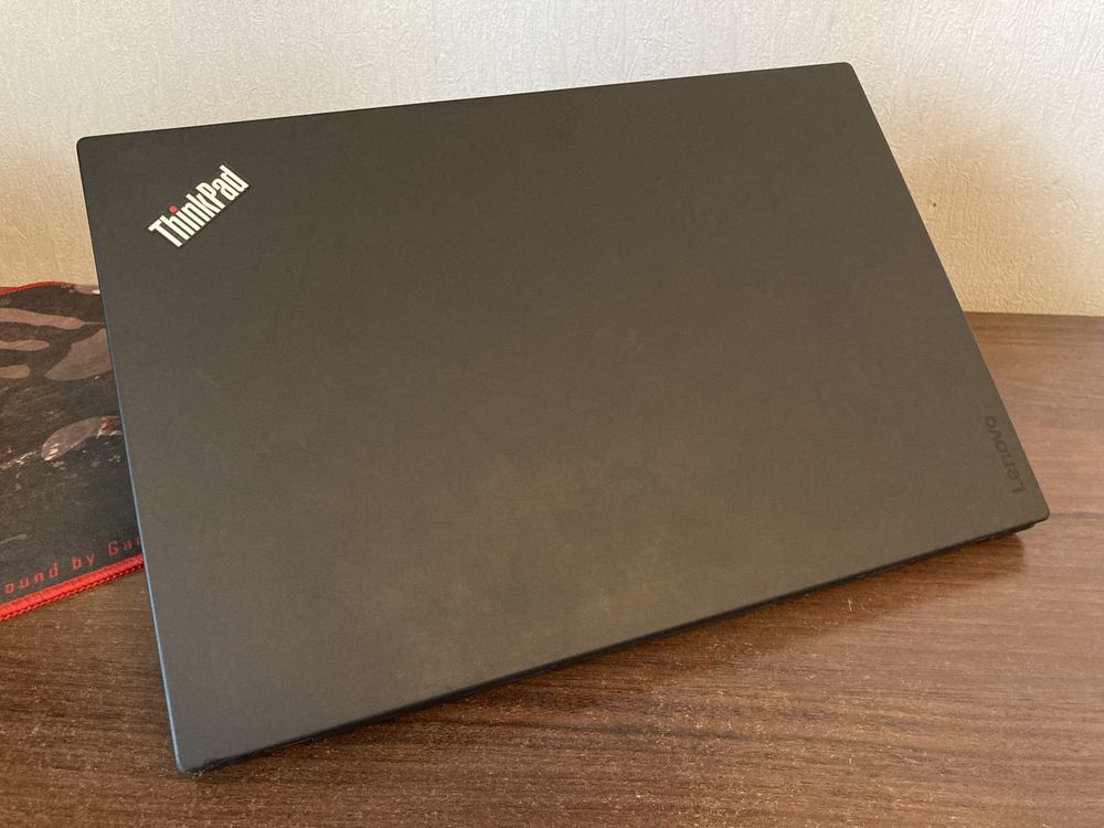 Thinkpad X1 Carbon gen5 i5-7gen 8/256GB SSD 14” FHD