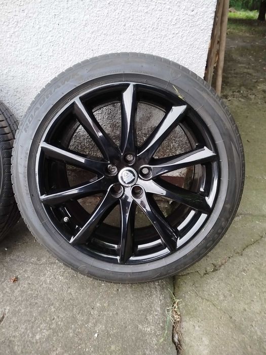 Kola Felgi 245/45r19 Jaguar XJ XJL XJR F-Pace AW93-1007-CA 2023 LATO