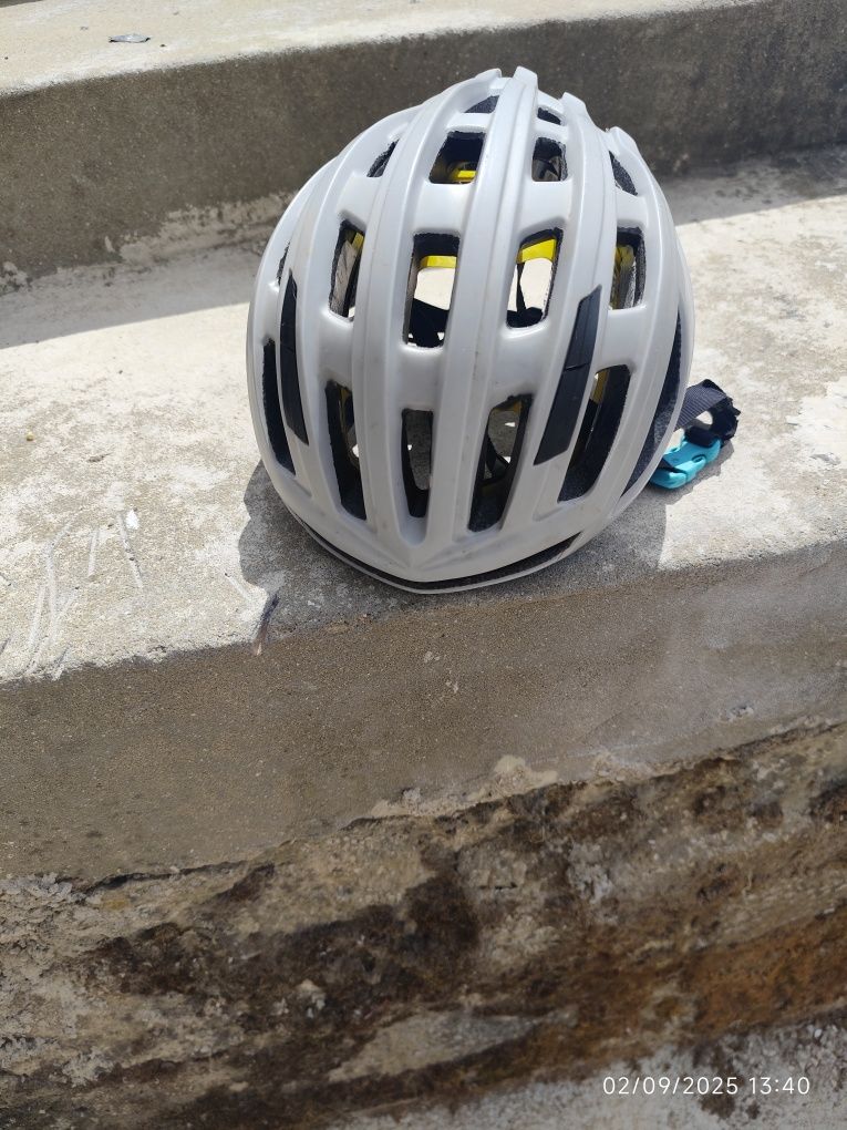 Capacete specialized