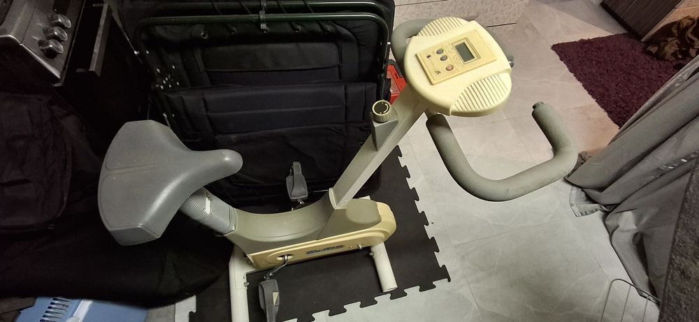 Rower stacjonarny -używany . Symboliczna cena .