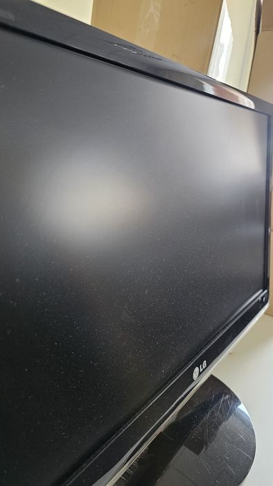 Монітор LG IPS236 v