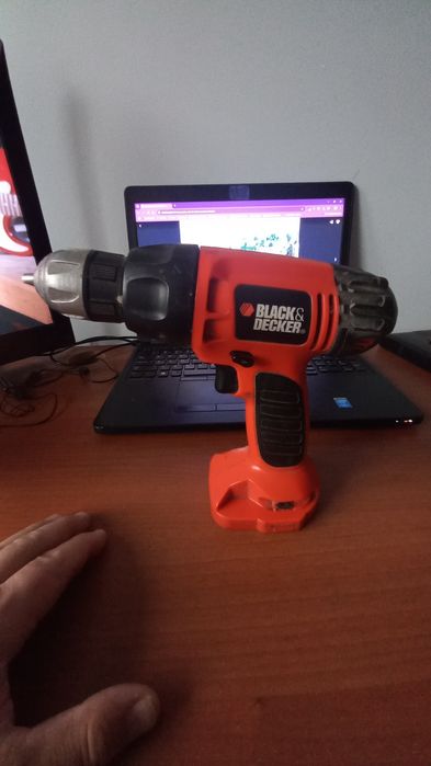 Wkrętarka Black & Decker 12v  ( sam pistolet)