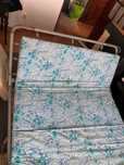 Conjunto de Sofá cama e 2 individuais