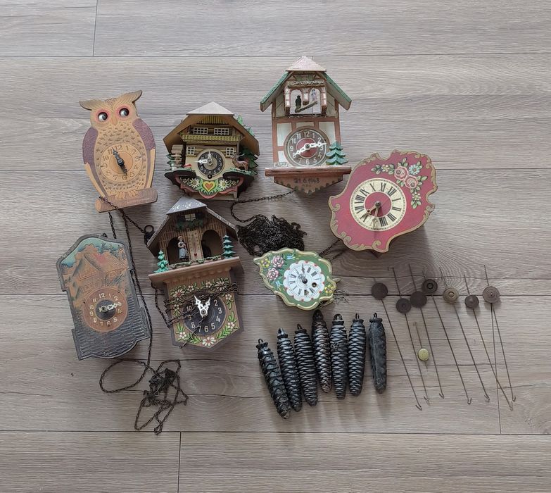 oryginalne zegary wiszące ozdobne ruchome elementy ludowe
