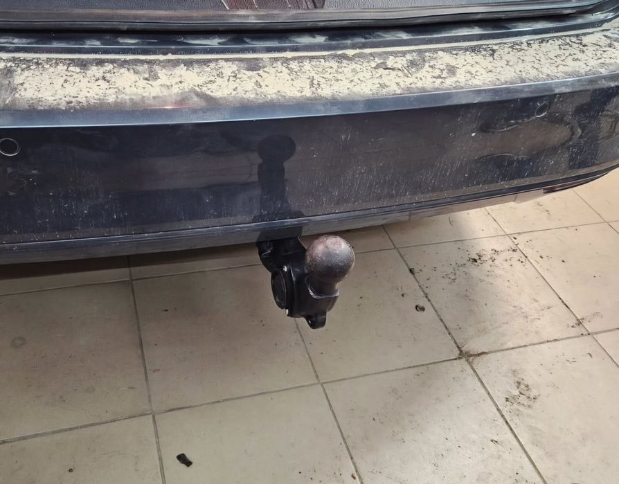 Оригінальний фаркоп VW Passat B8 Variant