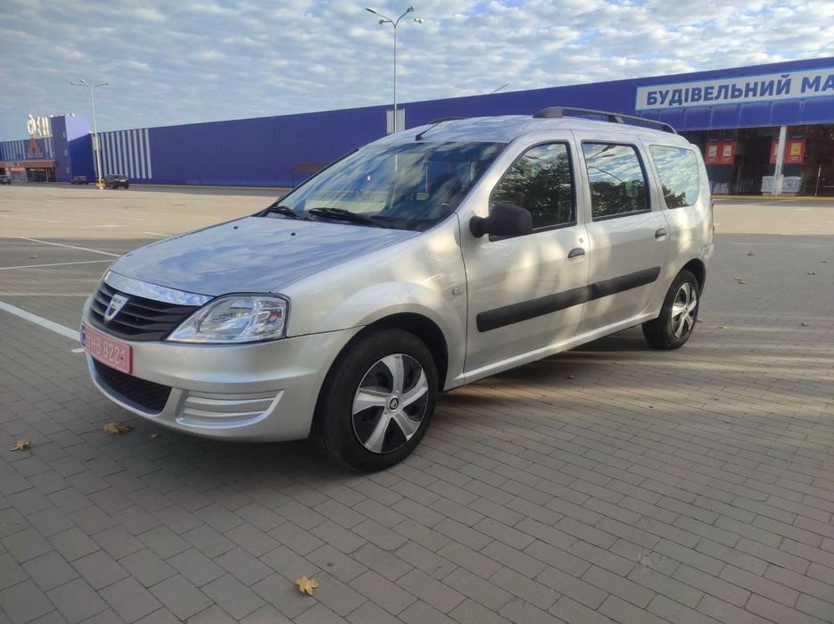 ПРОДАМ Dacia Logan Ambiange 2012